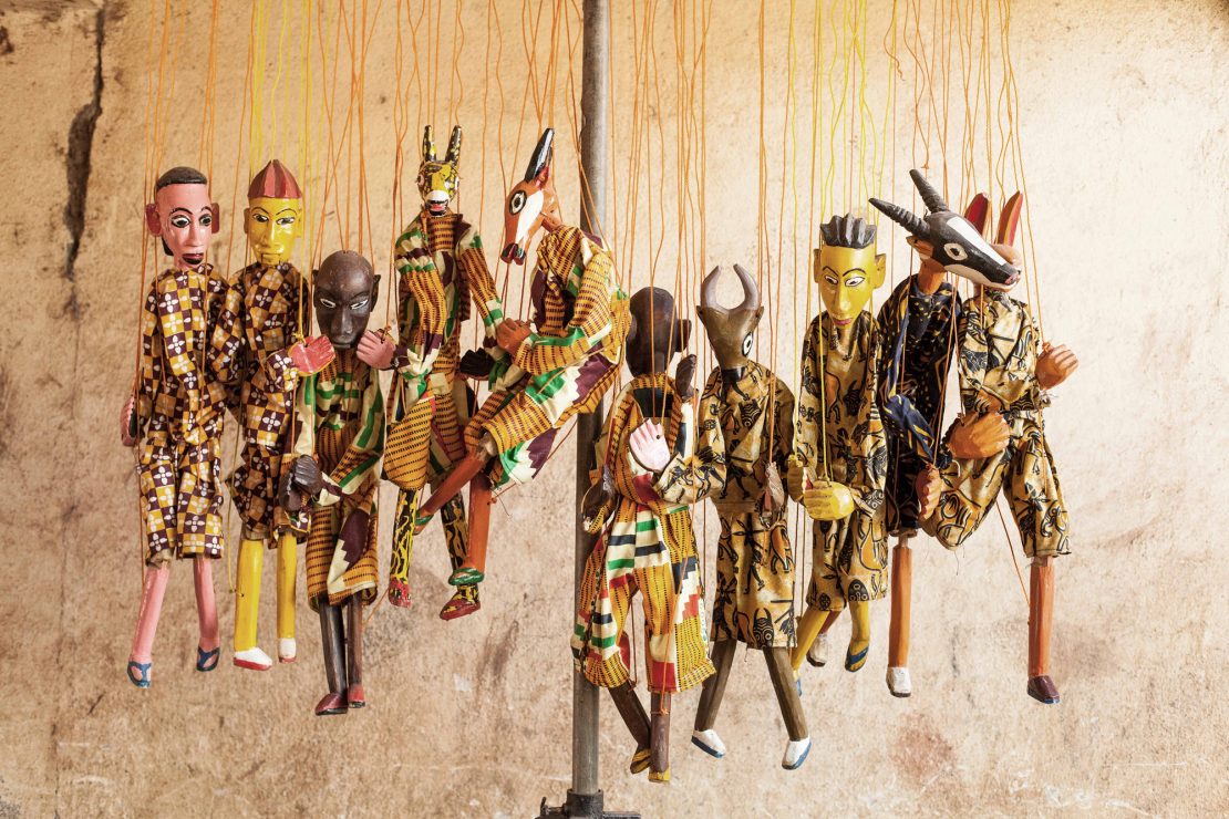 Mali marionetas para entretener y luchar contra el poder