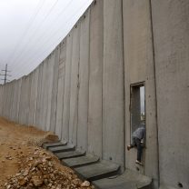 Soy una cifra más del “milagro” de la vacunación en Israel