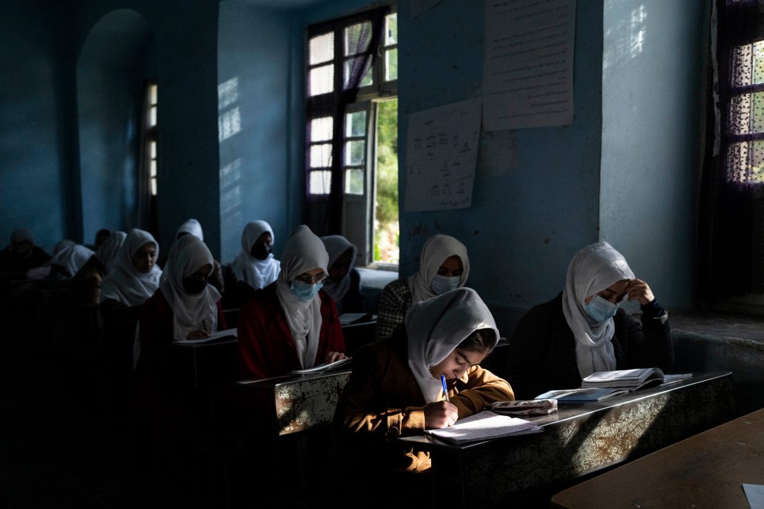 De la variante ómicron a la educación de las niñas en Afganistán