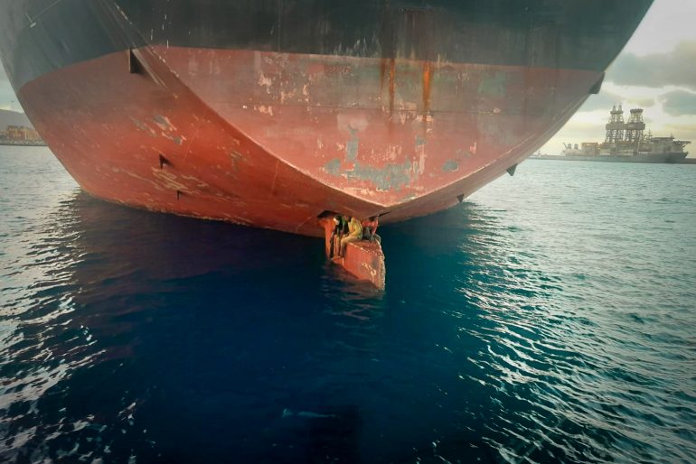 De las protestas en China al viaje desde Nigeria en el timón de un buque