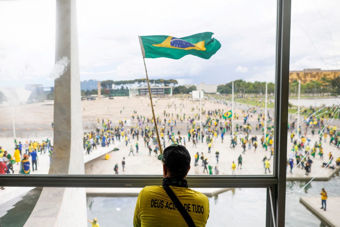 Ataque contra la democracia en Brasil