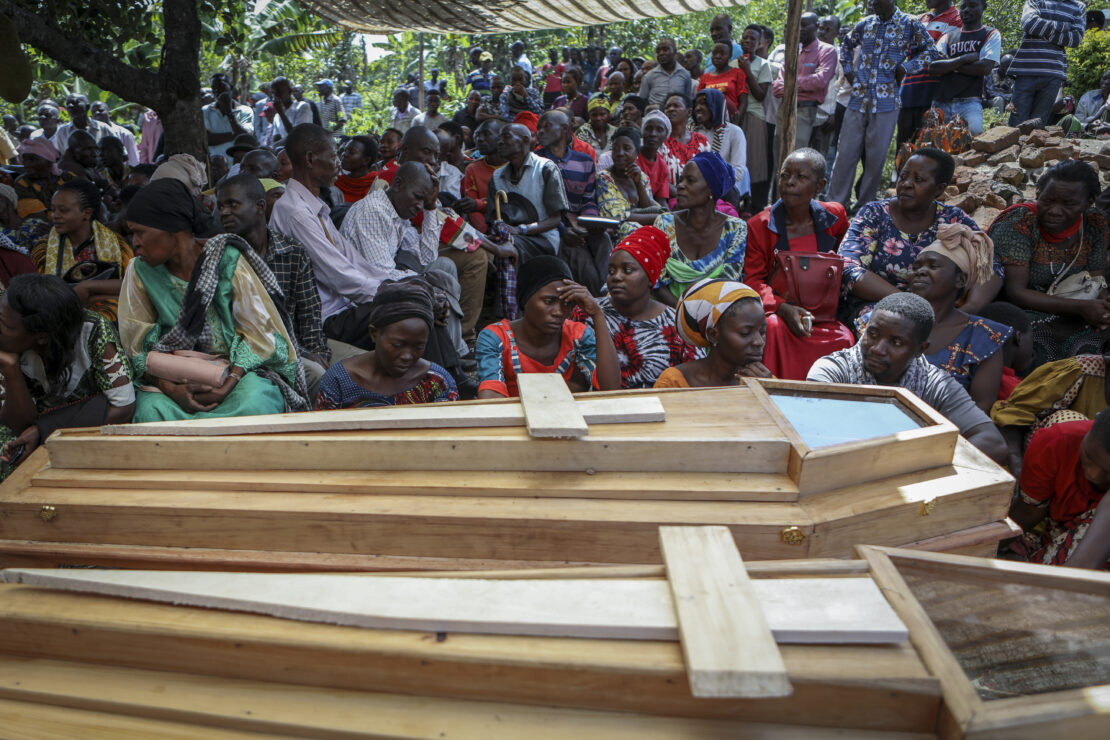 De la violencia en una cárcel de Honduras a la matanza en una escuela de Uganda