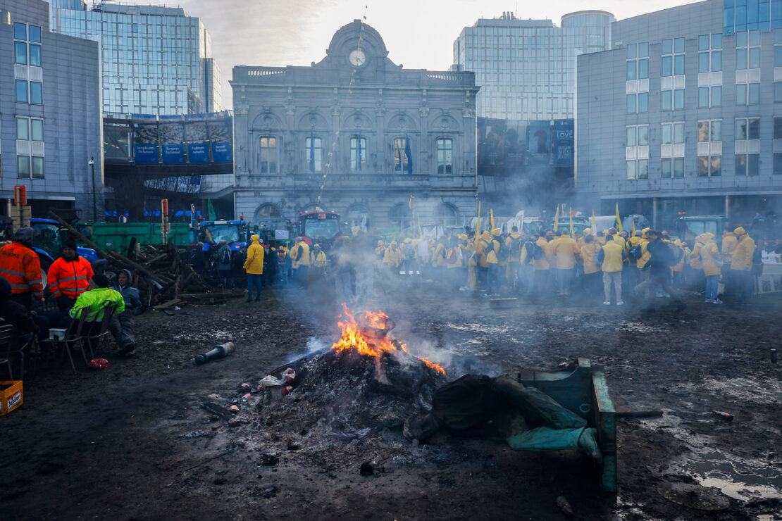 Del salvavidas de la UE para Ucrania a las protestas agrícolas en Bruselas