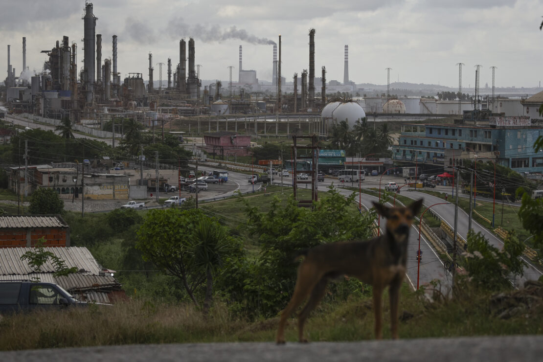 Por qué Trump quiere el petróleo de Venezuela