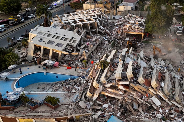 Terremoto, crisis económica y política en Venezuela